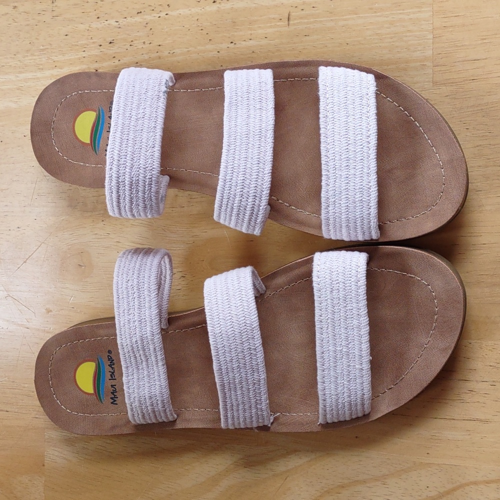 NWOT Maui Island sandals